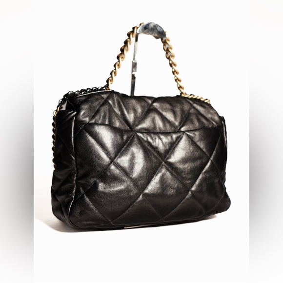 Chanel 19 Maxi Black Quilted Goatskin tritone chain